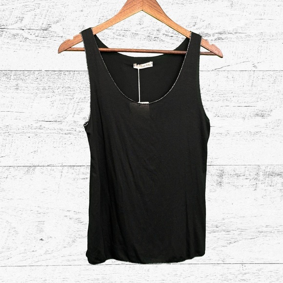 Fitted Black Sleeveless Tank Top - Picture 1 of 4